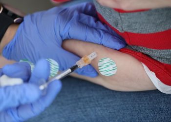 Top FDA vaccine official rejected broad use of Covid-19 shots, documents show