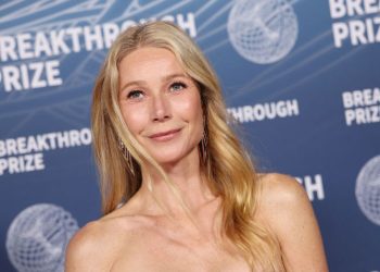 Gwyneth Paltrow has started eating carbs and cheese again